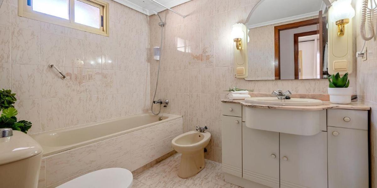 Alea Rentals - Albeniz La Pineda Exterior foto